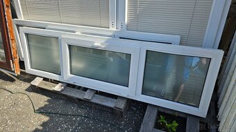 Okno PVC - 2080x570 mm - STARŠÍ - 5 KS - 2