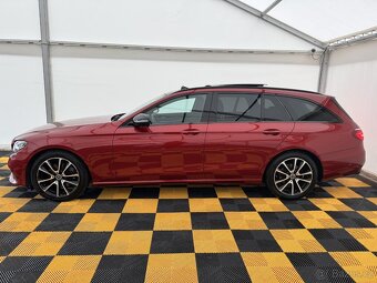 Mercedes-Benz Třídy E, E300d 180kw 9-G DPH ACC - 2