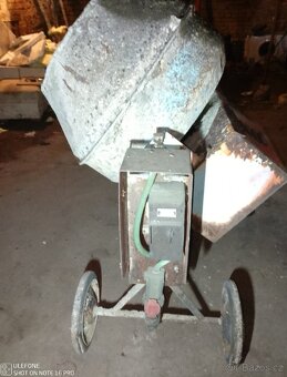 Prodám Mýchačku na beton, Maltu - 2