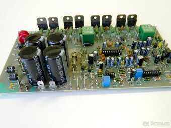 Rozestavěný, stereo zesilovač - 2