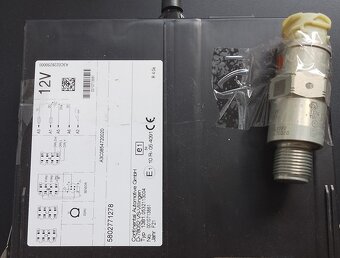 Digitalní tachograf  12V, včetně snímače - 2