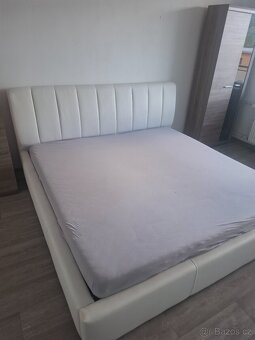 Zdarma za odvoz manželská postel - 2