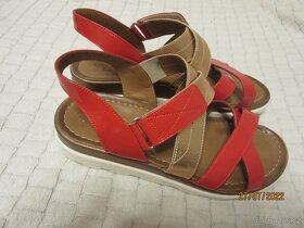 Červené sandále Deska - 2
