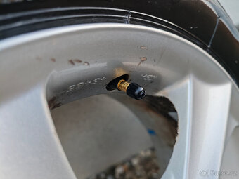 2ks kol Mazda 205/60 r16 - 2