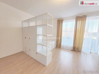 Světlý byt 1+kk, 32 m2 + 5 m2 balkon, parkkovací stání, 4.pa - 2