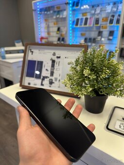 iPhone 15 Pro Max 256GB Černý titan Záruka - 2