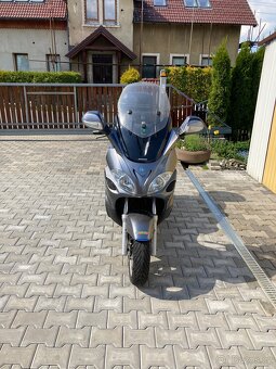 Piaggio X9 125 Evo - 2