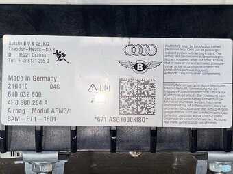 Palubní deska hnědá airbagy pásy řj Audi A8 D4 4H r.v. 2010 - 2