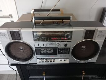 Prodám Japonský boombox Sanyo M9880LU - 2
