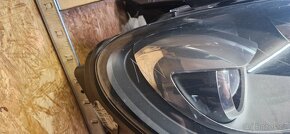 Prave predni svetlo vw golf VI xenon 5K1941752C - 2