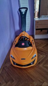 Auto s vodící tyčí MCLaren - 2