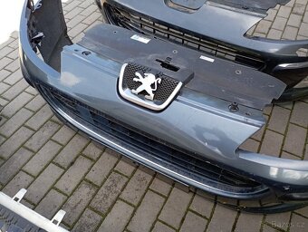 Nárazník Peugeot 407 - 2