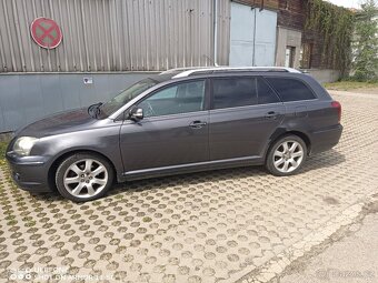 Toyota Avensis 2.0 - 2