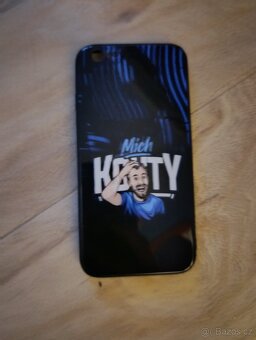 Mich sako kouty kryt na iPhone 8 - 2
