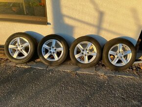 Zimní Alu kola 215/60 R16 - 2