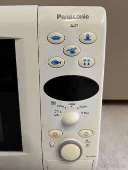 Mikrovlnná trouba Panasonic NN-S255WB - 2