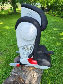 Prodám autosedačku Britax Römer Kidfix 15-36kg - 2