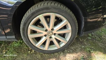 Obuté litá kola Volkswagen Passat rozteč šroubú 112mm - 2
