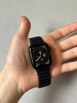 APPLE WATCH S8 45mm černé- TOP STAV - 2