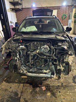 BMW e91 lci 2010 320d 130kw - 2