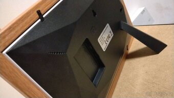 10.1" Digital Photo Frame, Wi-Fi, Touchscreen - 2