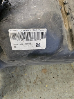 Nádrž Ad blue Renault Trafic 3, Opel Vivaro - 2