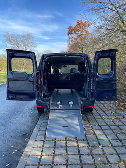 Dacia Dokker: rampa pro převoz vozíčkáře - 2