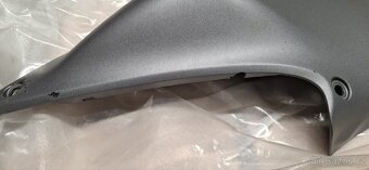 Kryt nádrže V-strom 650, 2012-2016, levá - 2