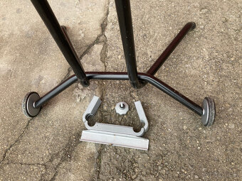 Stojan reklamní, prodejní, pojízdný 500 kč - 2