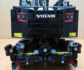 LEGO 42053 Volvo EW 160E - 2