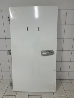 Dveře do chladícího boxu - 2
