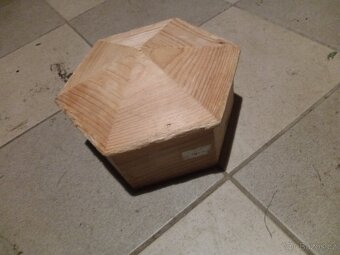 domeček dřevěný - 2