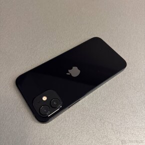 iPhone 12 128GB černý, pěkný stav, 12 měsíců záruka - 2
