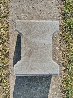 Prodám novou zámkovou dlažbu tl. 8cm - 34m2 - 2