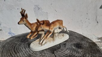 Porcelánová soška běžící srnec se srnkou - Royal Dux Bohemia - 2