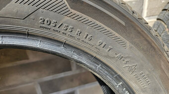 Zimní 16" pneumatiky Polaris 6 - 205/55 R16 8mm, zánovní - 2