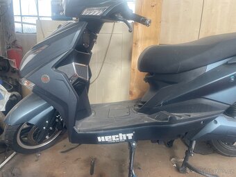 Elektrický skútr Hecht Hawk - 2