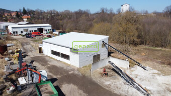 Skladovací a výrobní hala s pozemkem 2639m2 - Kájov - 2