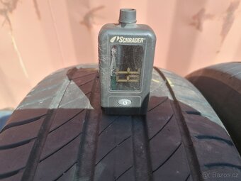 Michelin 205/55/17 - 2