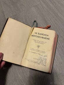 Stará náboženská kniha - 1935 ve šlépějích - 2