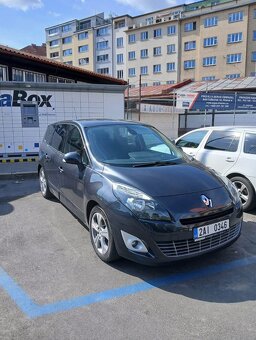 Renault Grand Scenic III 1.6 16V Rok 2011 - 2
