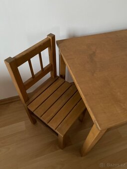 Dětský stoleček s židličkami - 2