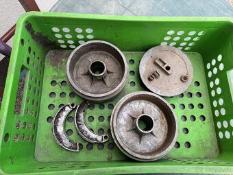Jawa panelka stredy stit pakny - 2