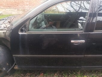 Prodám boční dveře Volkswagen golf 4 - 2