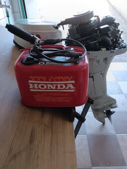 Závěsný motor HONDA - 2