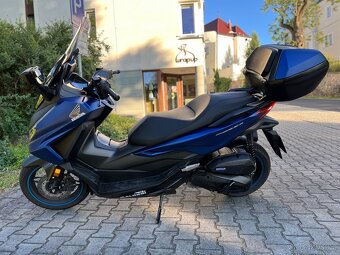 Honda Forza 125 rok 2023 v záruce - 2