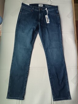Wrangler NOVÉ džíny 32 /32 - 2