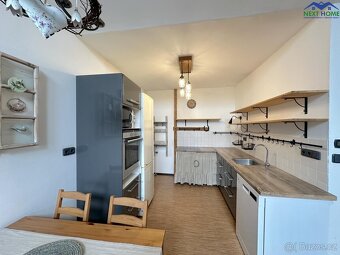 Prodej atypický byt, cihla, podkroví 3+1, OV, 70,3 m2, ul. - 2