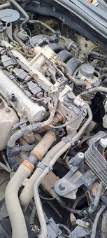 Díly z motoru 1.6 fsi škoda octavia 2 - 2