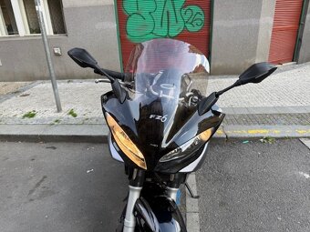 Yamaha FZS 600 Fazer - 2